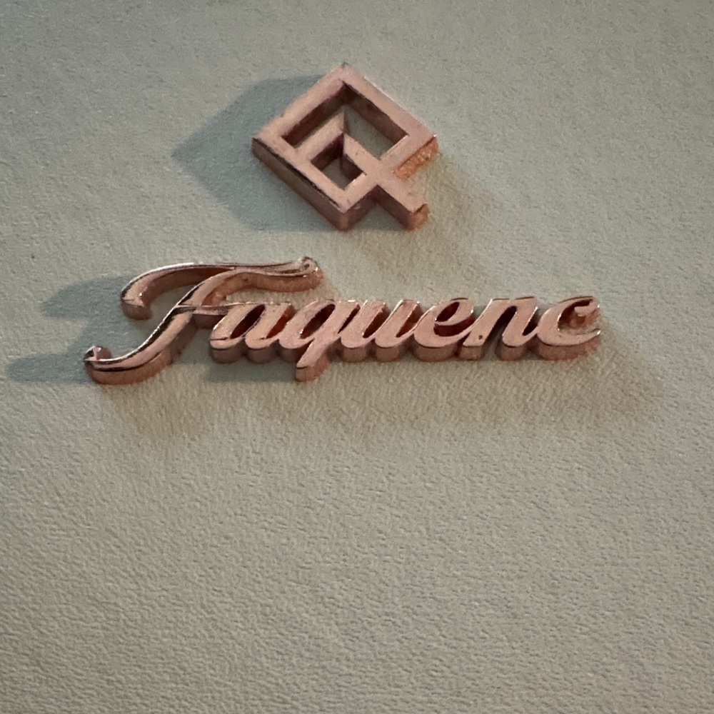 Fuquenc makeup case with light and dust bag